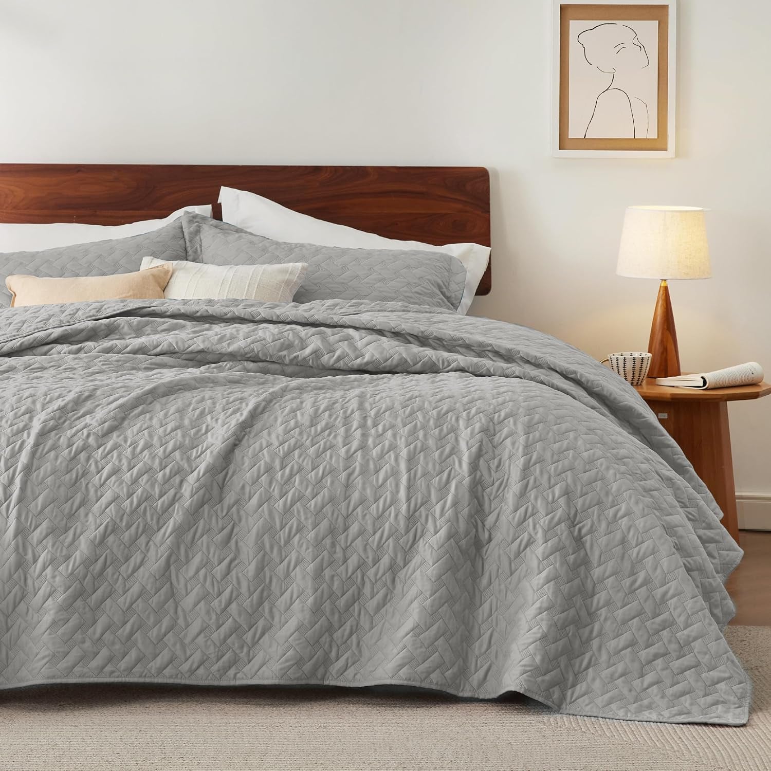 Queen Size Quilt Set – Lightweight Light Grey  Comforter with Basket Weave Pattern & 2 Pillow Shams