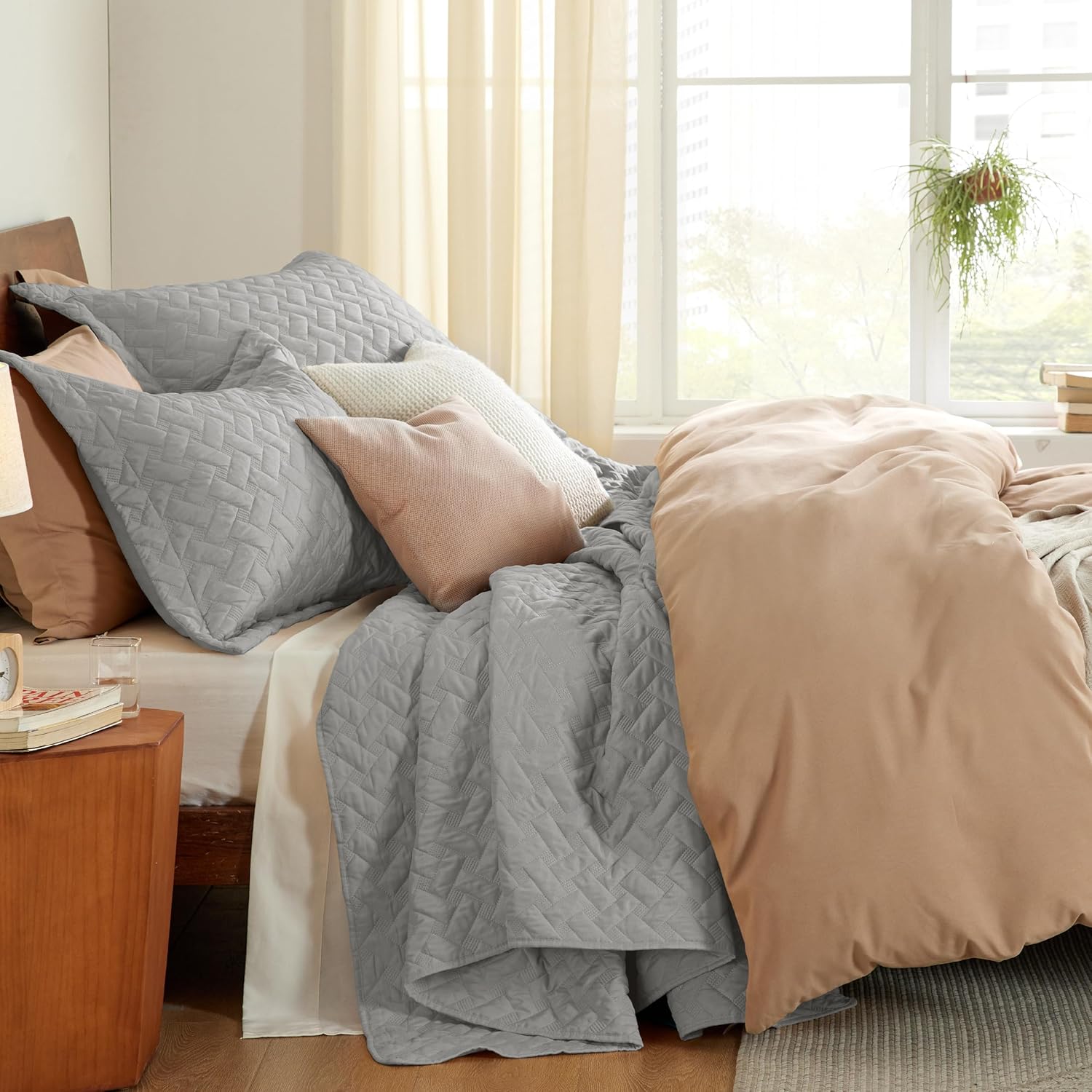 Queen Size Quilt Set – Lightweight Light Grey  Comforter with Basket Weave Pattern & 2 Pillow Shams