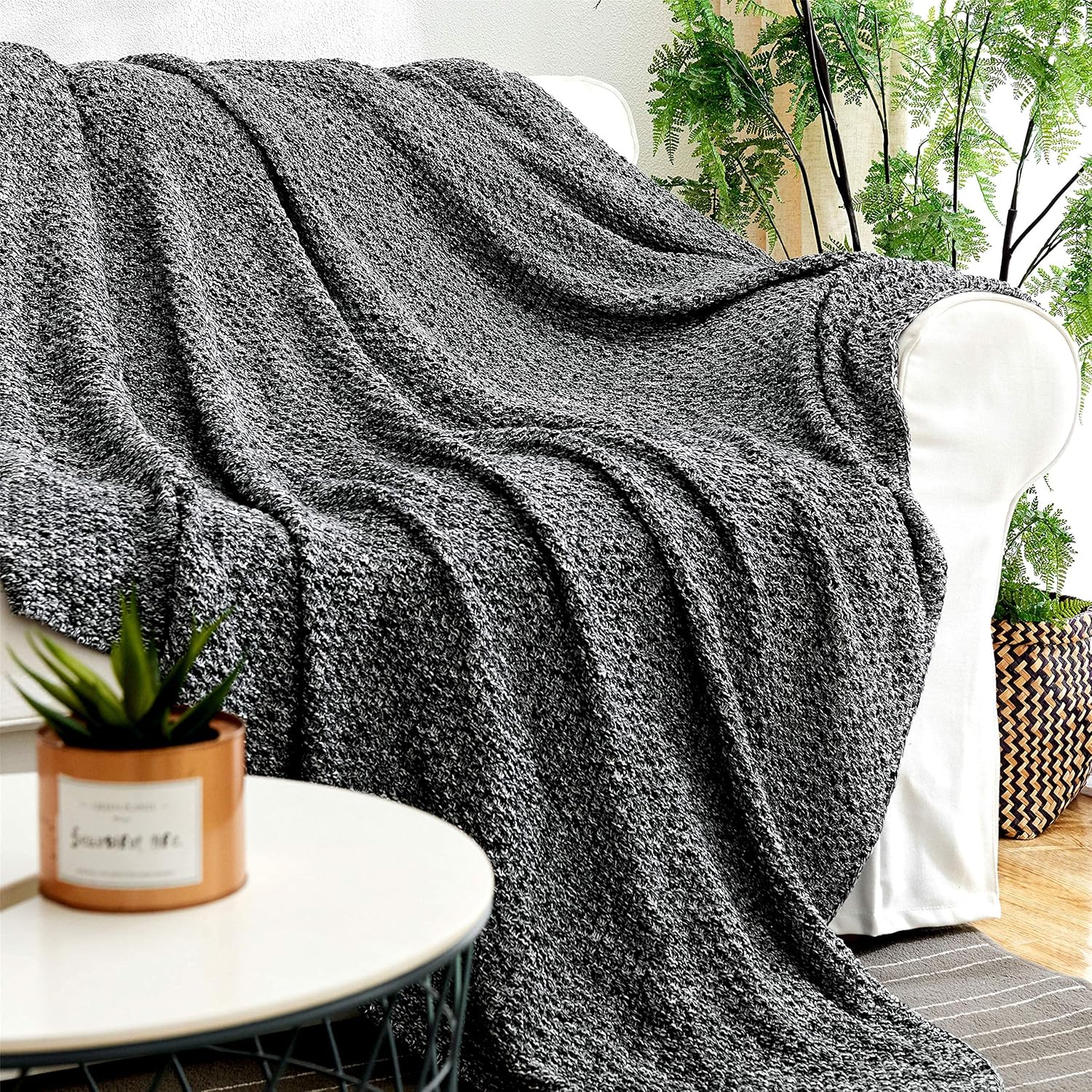 Black Knitted Throw Blanket 